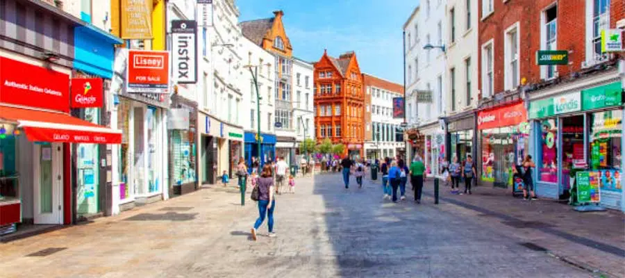 Sin saber inglés elige una ciudad para trabajar en Irlanda